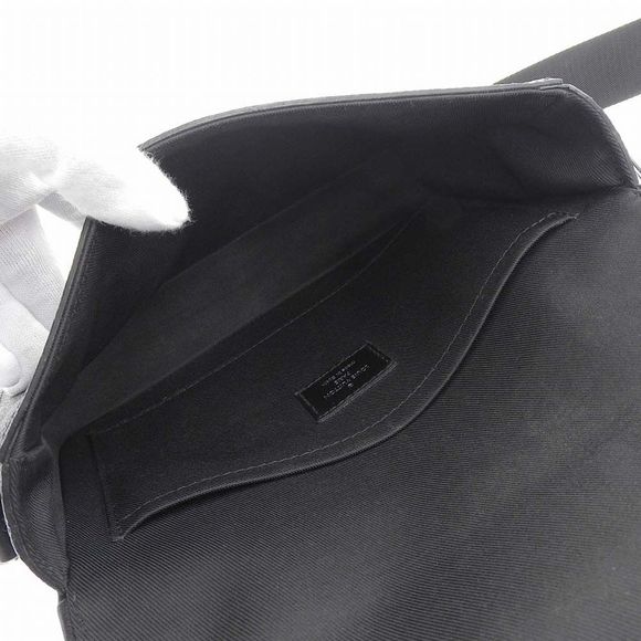 Louis Vuitton Damier Graphite 3D Studio Messenger Shoulder Bag - Picture 3 of 7